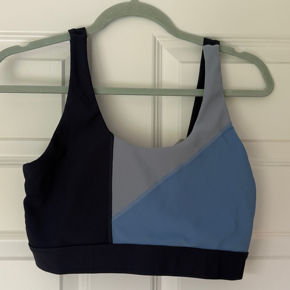 WILO Gray Activewear Top